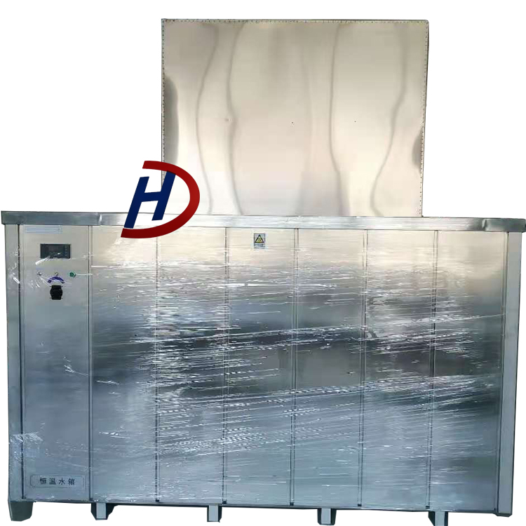 管材耐压试验机恒温水箱根据加热系统或制冷系统来控制水箱里的温度，使恒温水箱里的水温达到用户的需求。图片