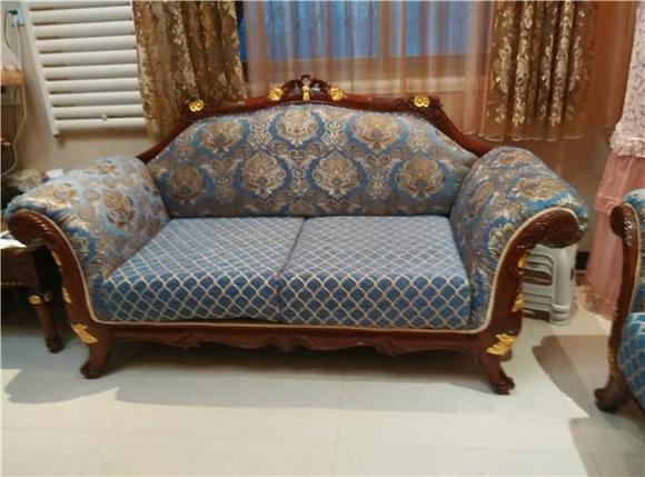 天津红桥沙发椅子维修换面 沙发坐加硬换海绵垫子图片