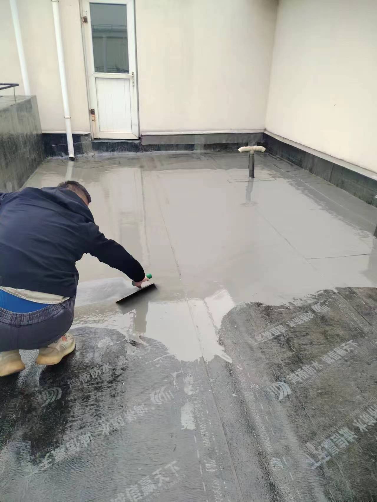 山东紫创  济宁生产厂家 聚脲防水 水池专用材料 屋顶防水材料