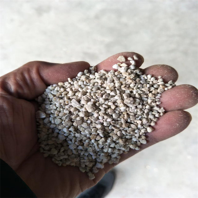 图木舒克市麦饭石滤料：绿色环保，有效净化水质图片