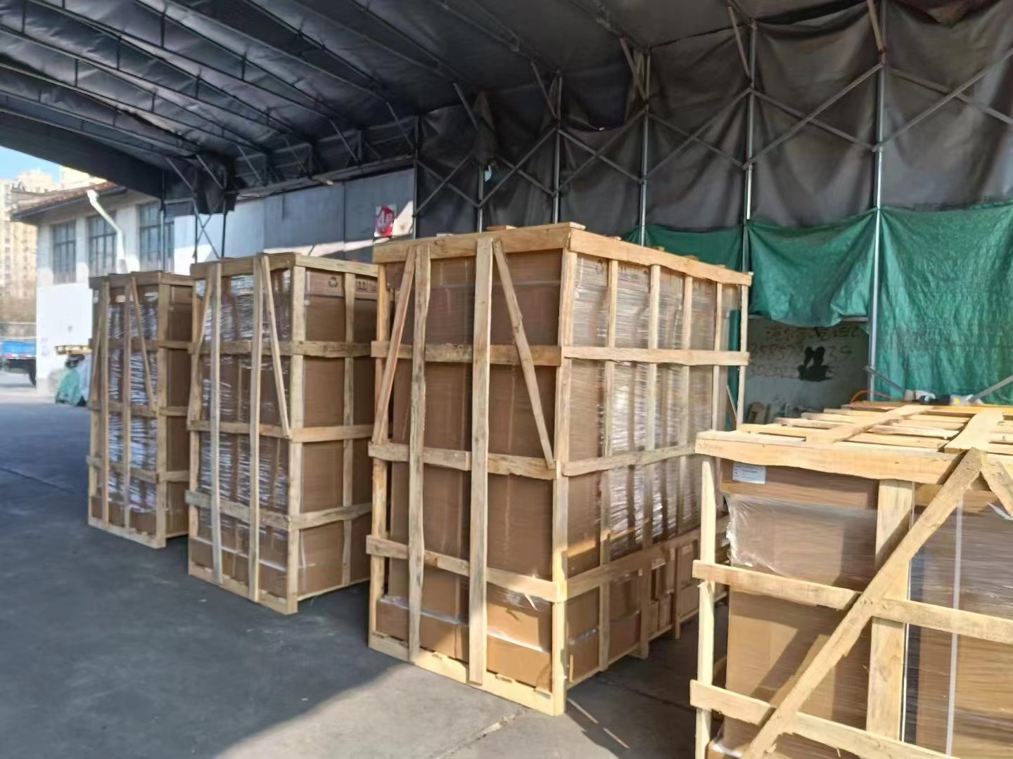 上海至郑州长途货物 危险品运输 木箱打包 整车零担 市内配送   上海到郑州公路货运