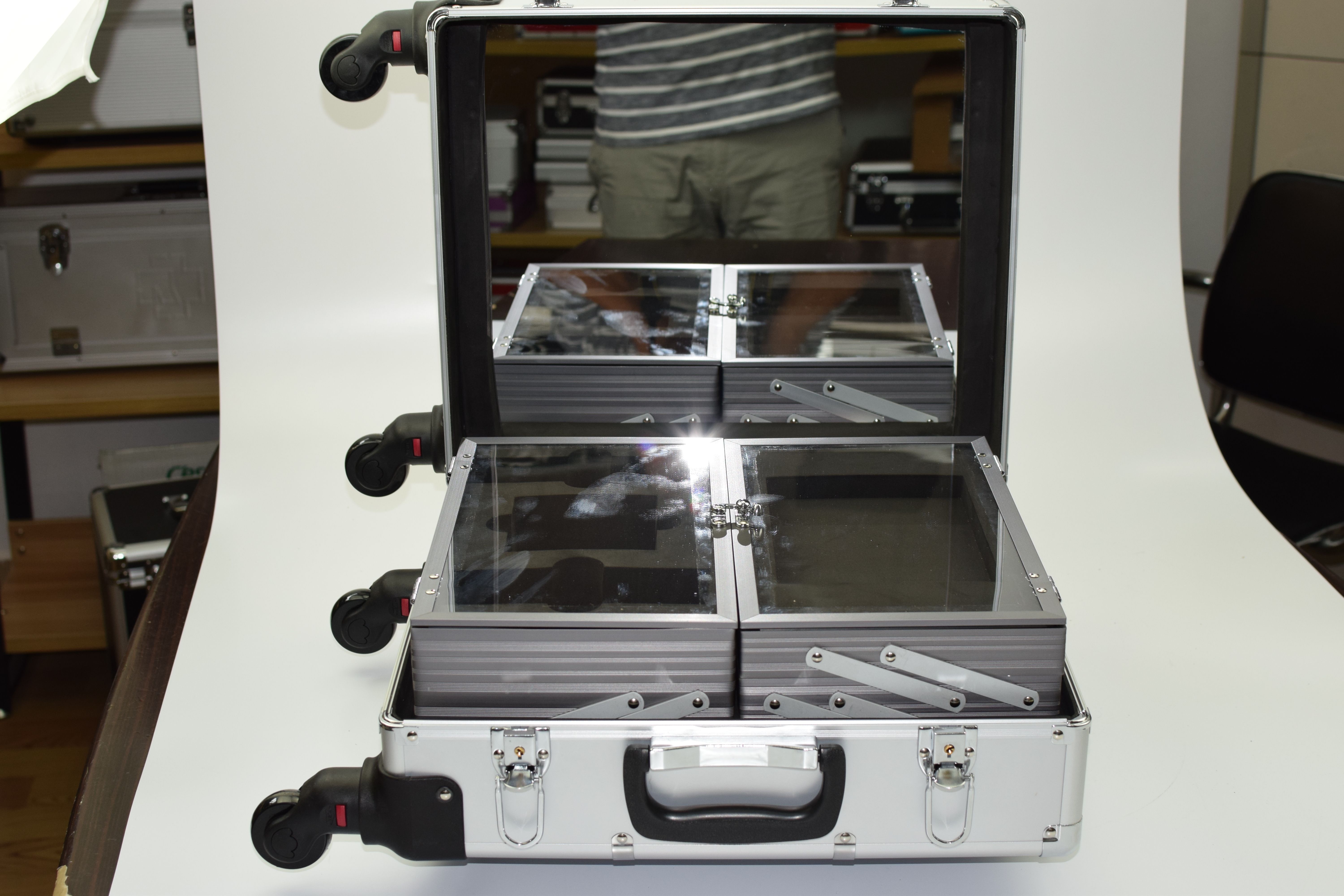 EVA拉杆箱厂家生产 铝合金航空箱 五金工具箱 尺寸内部EVA拉杆箱