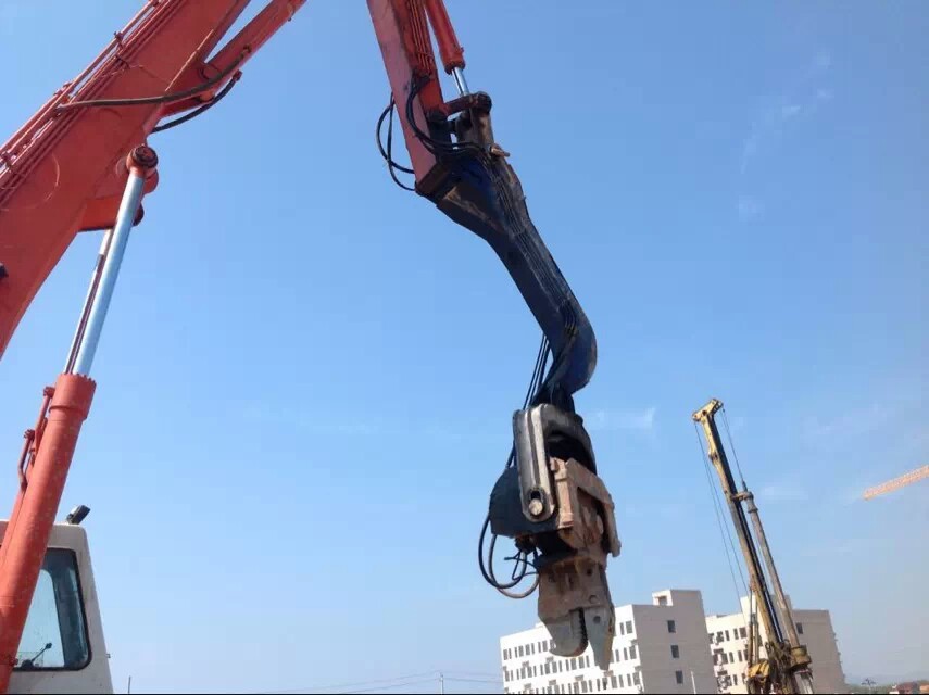 广州市石家庄SH420挖掘机打桩臂改装便利厂家石家庄SH420挖掘机打桩臂改装便利